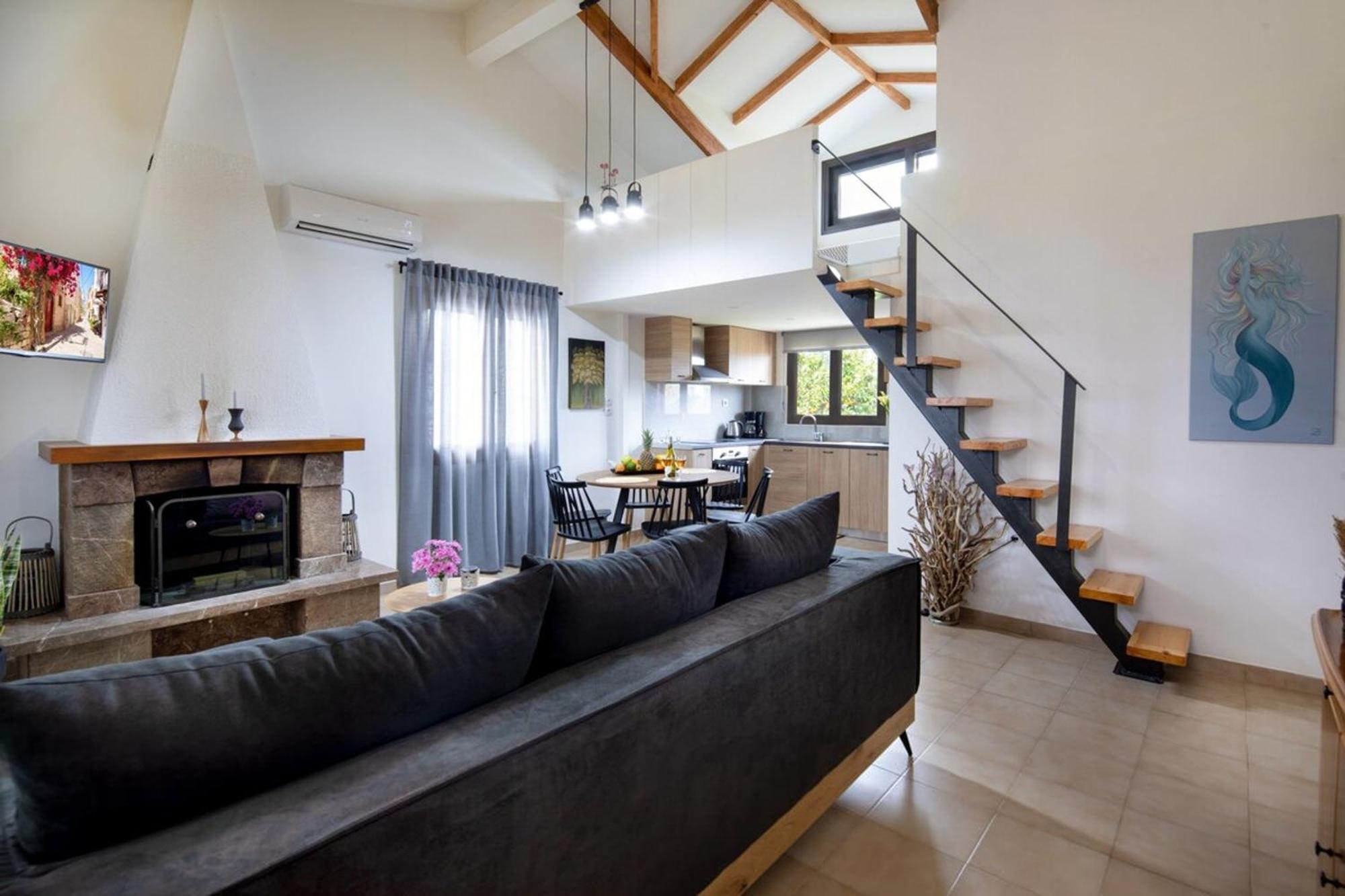 Santy Villa - Gerani Gerani  エクステリア 写真