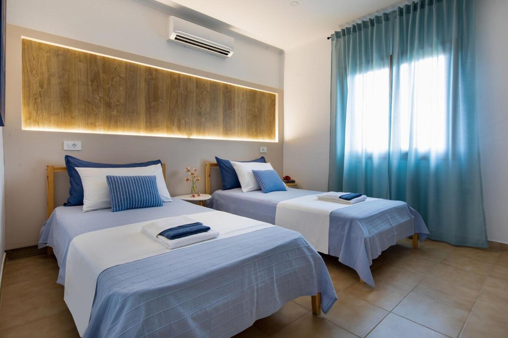 Santy Villa - Gerani Gerani  エクステリア 写真